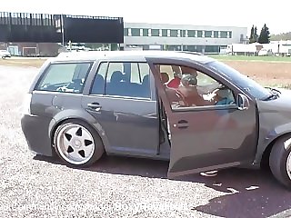 Zwei geile Schlampen werden gefickt