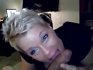 amatrice mature blonde en gorge profonde