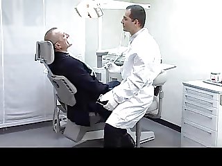 La Moglie del Dentista - part 1 - EH