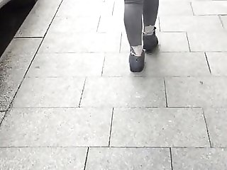 Teen with amazing ass in jean