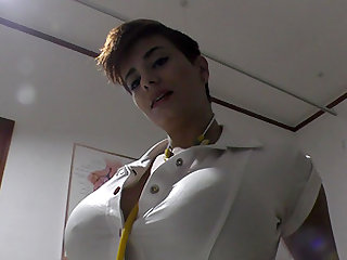 Short-haired Amaranta Hank vibrating her pussy while having it dicked